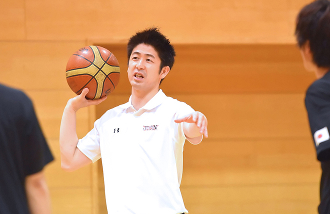 デフバスケットボール男子日本代表・上田頼飛監督の飽くなき探究心 サムネイル