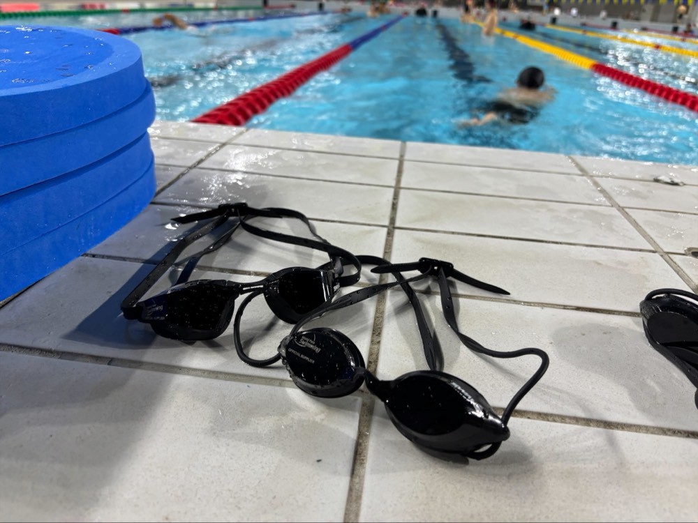 ブラックゴーグル